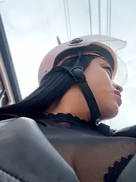 -Mia1 online show from 11/19/25, 12:27