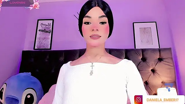 Amira Ember online show from 07/25/26, 09:12