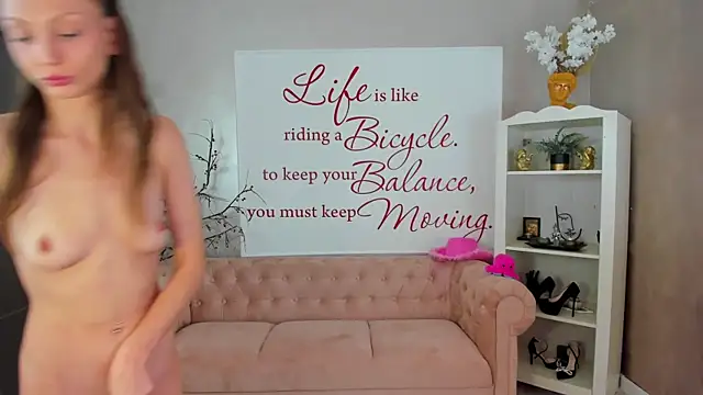 ReynaTheVixen online show from 09/27/25, 04:34