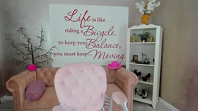 ReynaTheVixen online show from 10/01/25, 04:02