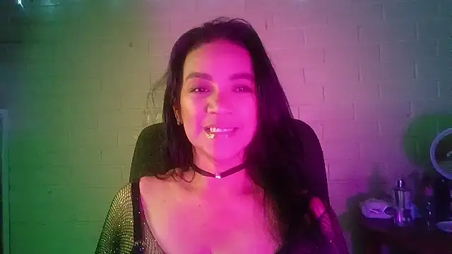 MiiaVelasquez online show from 07/22/26, 04:48