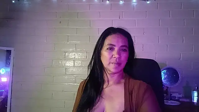 MiiaVelasquez online show from 07/25/26, 05:05