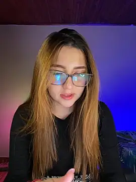 CoraVibes online show from 09/18/25, 07:38