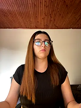 CoraVibes online show from 10/03/25, 07:33