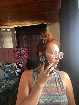 CoraVibes online show from 10/07/25, 07:55