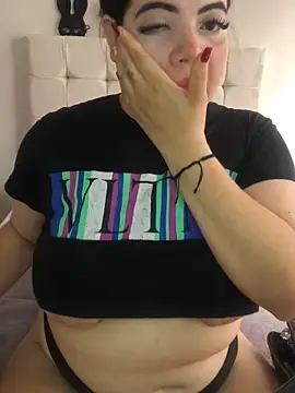 Snapshot of Kuromy_x chatting on 02/09/26, 06:23 Kuromy x online show from 02/09/26, 06:23