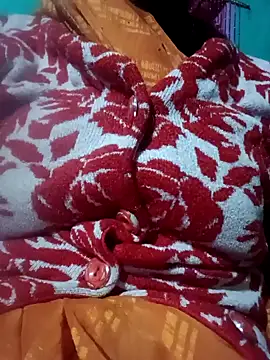 Snapshot of Radha8080 chatting on 11/16/25, 03:50 Radha8080 online show from 11/16/25, 03:50