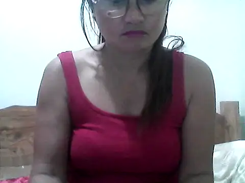 nathalie0045 online show from 06/08/26, 09:37