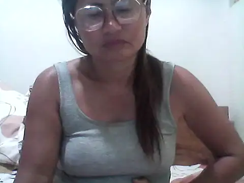 nathalie0045 online show from 07/07/26, 10:25