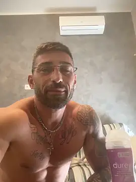 Snapshot of GmGit chatting on 09/26/25, 09:24 GmGit online show from 09/26/25, 09:24