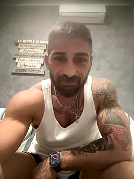 Snapshot of GmGit chatting on 11/06/25, 03:51 GmGit online show from 11/06/25, 03:51