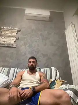 Snapshot of GmGit chatting on 11/08/25, 03:18 GmGit online show from 11/08/25, 03:18