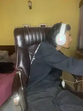 thecatfish online show from 11/25/25, 05:51