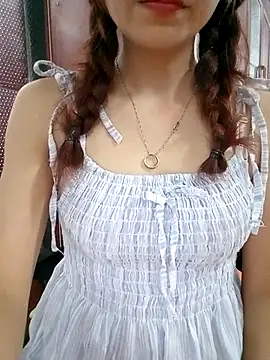 Snapshot of MyMy08 chatting on 09/21/25, 02:29 MyMy08 online show from 09/21/25, 02:29