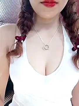 Snapshot of MyMy08 chatting on 10/11/25, 12:58 MyMy08 online show from 10/11/25, 12:58