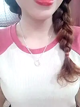 Snapshot of MyMy08 chatting on 10/31/25, 03:57 MyMy08 online show from 10/31/25, 03:57