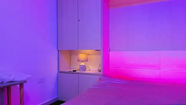 NoaLanee online show from 10/11/25, 04:12