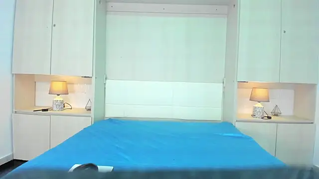 NoaLanee online show from 10/12/25, 04:11