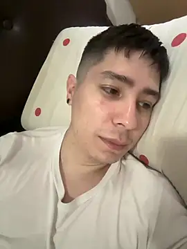 Snapshot of 9999Alez chatting on 10/16/25, 07:59 9999Alez online show from 10/16/25, 07:59