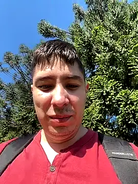 Snapshot of 9999Alez chatting on 10/18/25, 07:47 9999Alez online show from 10/18/25, 07:47