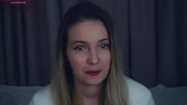 HongTomczak online show from 10/18/25, 07:31