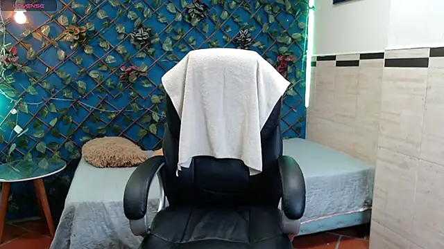 whitebull2606 online show from 10/10/25, 12:26