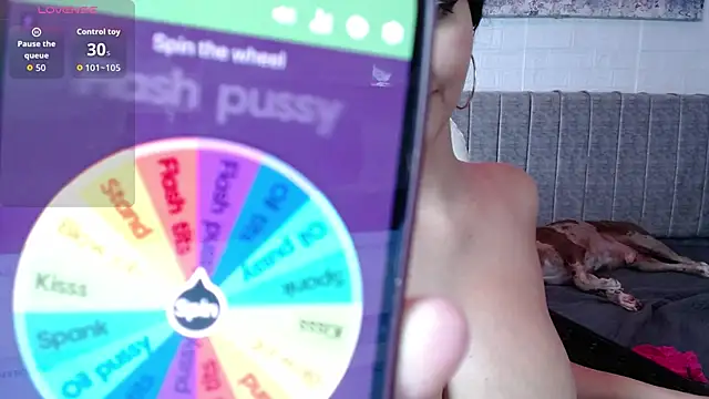 Snapshot of Carolinne_Mel chatting on 09/22/25, 11:29 Carolinne Mel online show from 09/22/25, 11:29