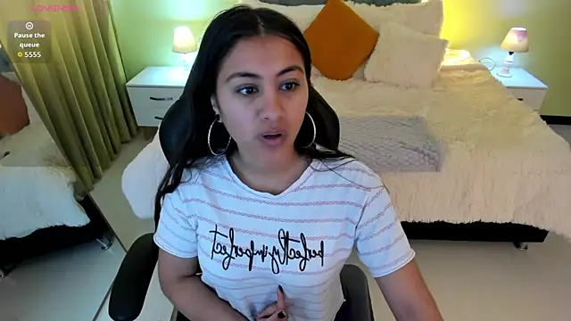 Camille Olsen  online show from 10/20/25, 11:54