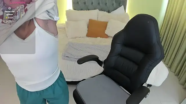 Camille Olsen  online show from 10/27/25, 11:36