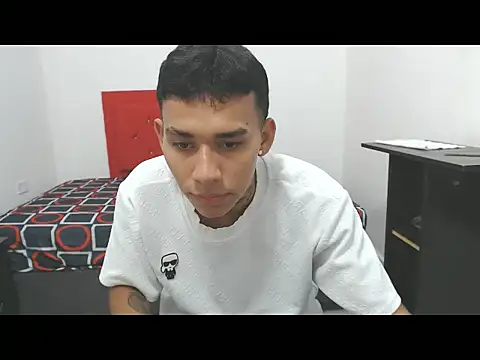 Snapshot of sebasbight chatting on 09/23/25, 08:12 sebasbight online show from 09/23/25, 08:12