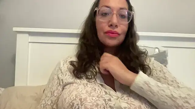 RosaFreya online show from 05/27/26, 02:58