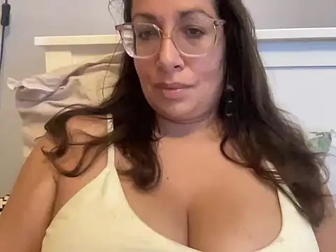 RosaFreya online show from 06/05/26, 10:10