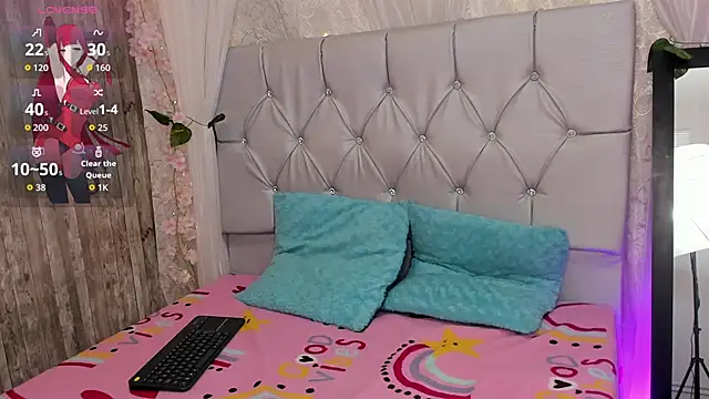 Cristal RouseT online show from 09/12/25, 12:27