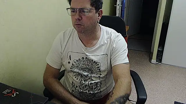 blueandwhite1 online show from 12/11/24, 03:37