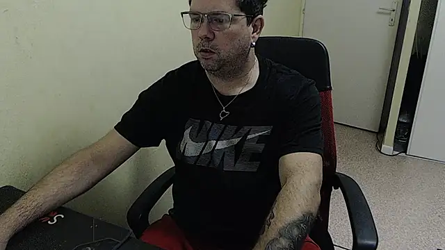 blueandwhite1 online show from 12/14/24, 08:34