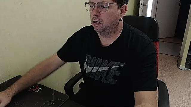 blueandwhite1 online show from 12/14/24, 11:39