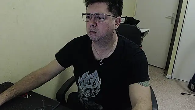 blueandwhite1 online show from 01/28/25, 05:35