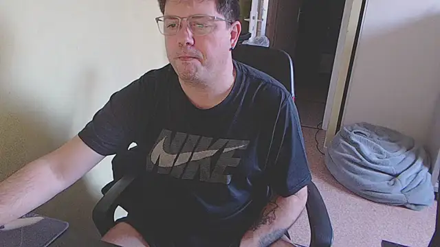 blueandwhite1 online show from 02/15/25, 08:11