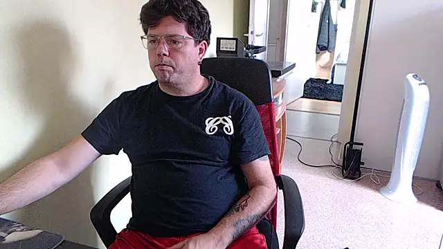 blueandwhite1 online show from 09/10/25, 07:30