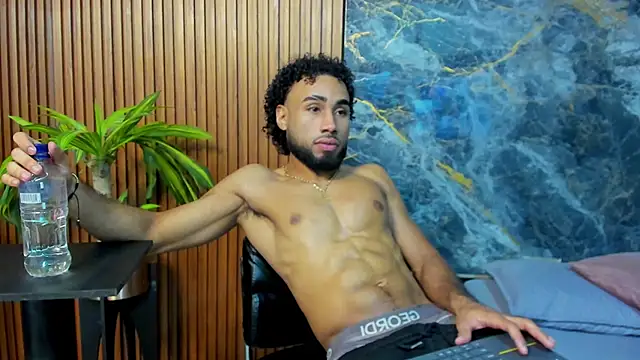 luca flame online show from 10/12/25, 01:15