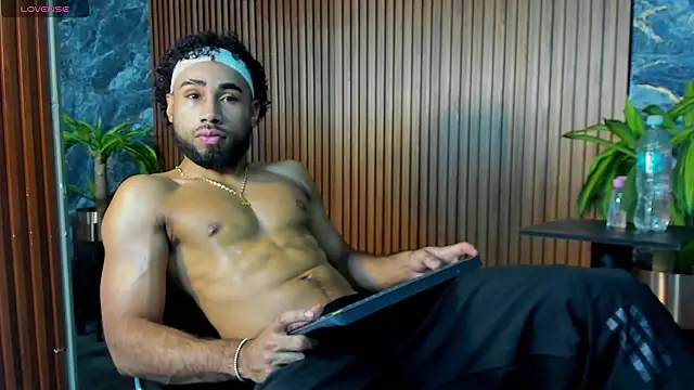 luca flame online show from 10/21/25, 05:13