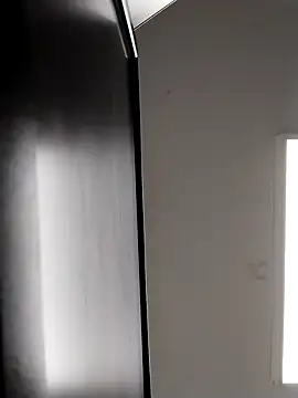 danigarci2307 online show from 10/10/25, 09:14