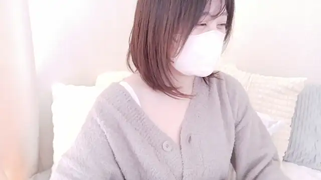 Snapshot of mi__san chatting on 11/30/25, 01:09 mi san online show from 11/30/25, 01:09