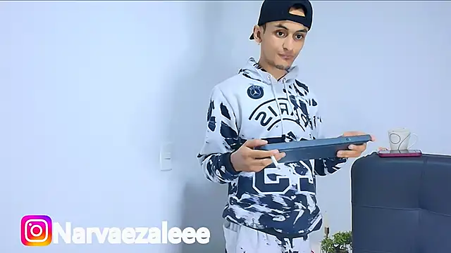 Snapshot of AlejandroLoouis chatting on 10/31/25, 01:50 AlejandroLoouis online show from 10/31/25, 01:50