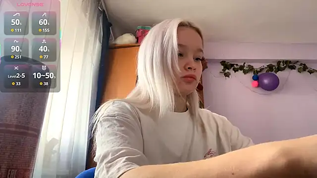 Snapshot of Lunaalisa chatting on 09/18/25, 02:13 Lunaalisa online show from 09/18/25, 02:13