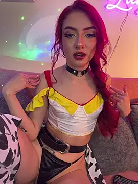 LucyGray online show from 11/18/25, 04:39