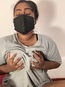 Snapshot of Choco_Chuby chatting on 10/22/25, 02:39 Choco Chuby online show from 10/22/25, 02:39