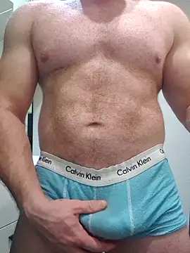 Snapshot of AlphaGymMale chatting on 10/30/25, 03:46 AlphaGymMale online show from 10/30/25, 03:46