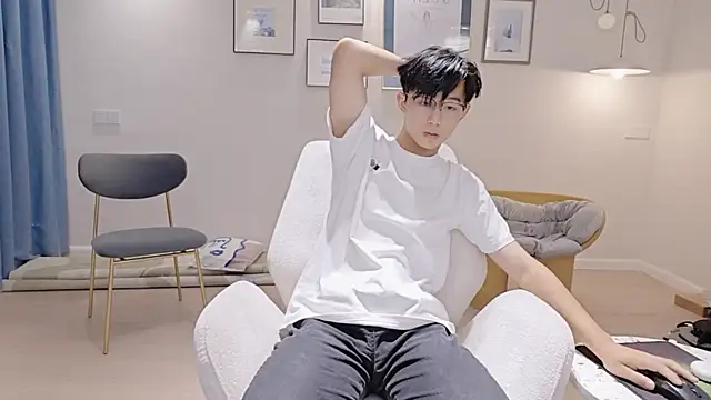 STxuguanhan online show from 09/16/25, 10:05