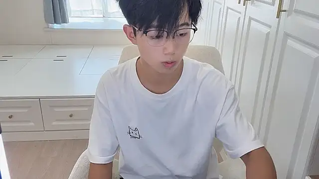 STxuguanhan online show from 09/20/25, 07:53